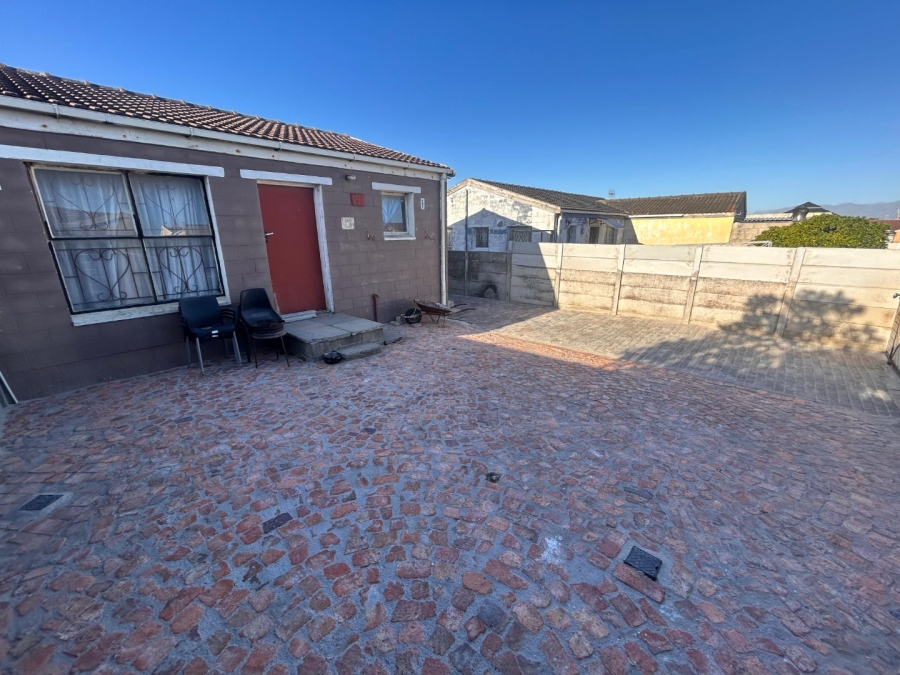 2 Bedroom Property for Sale in Rocklands Western Cape